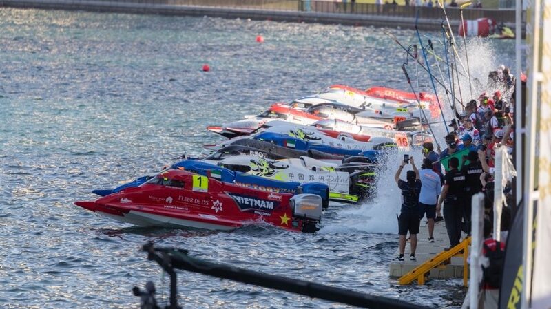 Explosive_F1H2O_Finale_in_Sharjah_Crowns_Champions_Amid_High_Speed_Action_poster - News for amigos, by amigos Explosive_F1H2O_Finale_in_Sharjah_Crowns_Champions_Amid_High_Speed_Action video poster