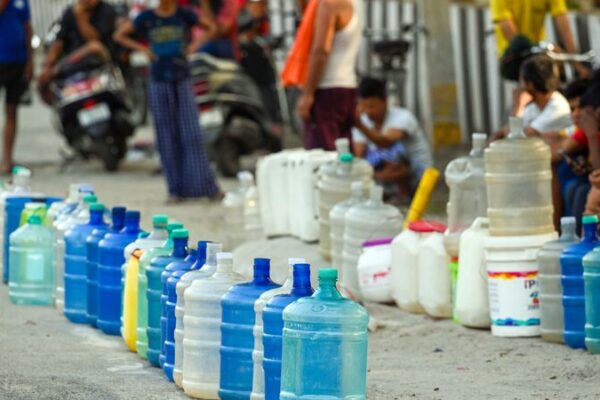 Extreme_Weather_Sweeps_the_Globe__Heat_Waves__Floods__and_Droughts_Hit_Hard