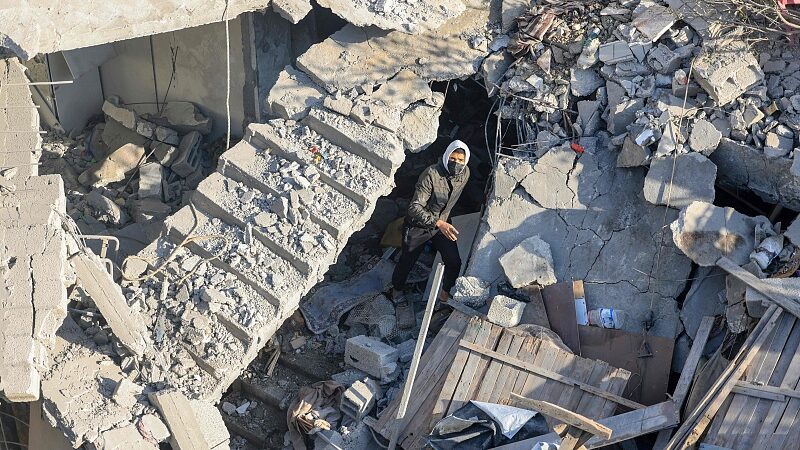 Face_to_Face_in_Khan_Younis__Intense_Clashes_Rock_Gaza_s_Second_Largest_City_poster - News for amigos, by amigos Face_to_Face_in_Khan_Younis__Intense_Clashes_Rock_Gaza_s_Second_Largest_City video poster