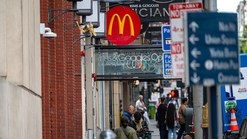 Fast_Food_Chains_Say__No_Onions__Please______as_E__coli_Outbreak_Spreads - News for amigos, by amigos Fast_Food_Chains_Say__No_Onions__Please______as_E__coli_Outbreak_Spreads