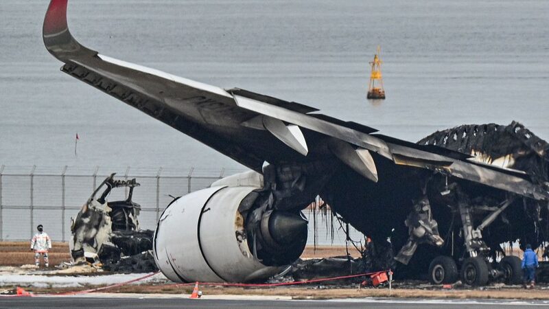 Fire_Erupts_After_Plane_Collision_at_Tokyo_s_Haneda_Airport_____poster - News for amigos, by amigos Fire_Erupts_After_Plane_Collision_at_Tokyo_s_Haneda_Airport____ video poster