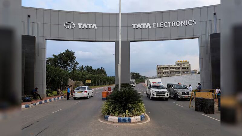 Fire_Halts_Production_at_Tata_s_iPhone_Parts_Plant_in_India___ - News for amigos, by amigos Fire_Halts_Production_at_Tata_s_iPhone_Parts_Plant_in_India___