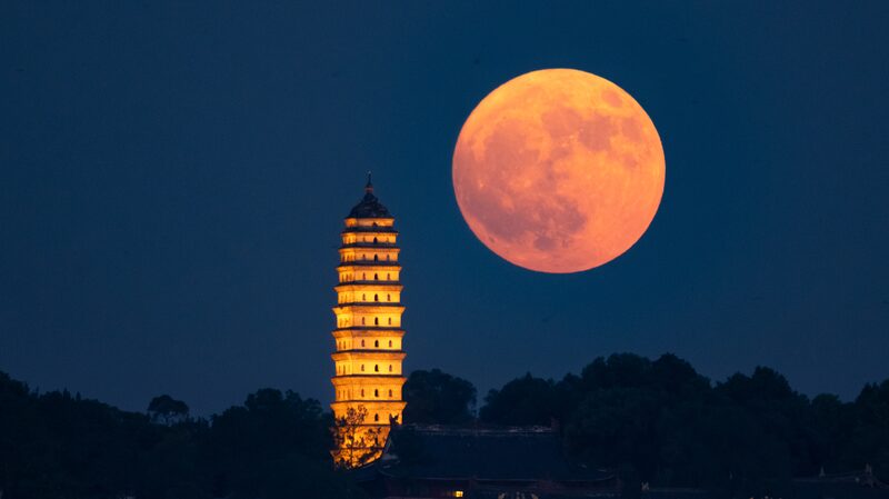 First_Supermoon_of_2024_Lights_Up_China_s_Night_Sky___ - News for amigos, by amigos First_Supermoon_of_2024_Lights_Up_China_s_Night_Sky___