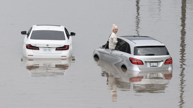 Flash_Floods_Hit_Toronto__Power_Outages_and_Travel_Chaos - News for amigos, by amigos ___Flash_Floods_Hit_Toronto__Power_Outages_and_Travel_Chaos