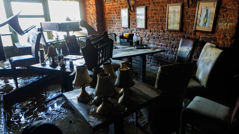 Floods_in_Poland__Communities_Rally_as_Rising_Rivers_Threaten_Homes____ - News for amigos, by amigos Floods_in_Poland__Communities_Rally_as_Rising_Rivers_Threaten_Homes____