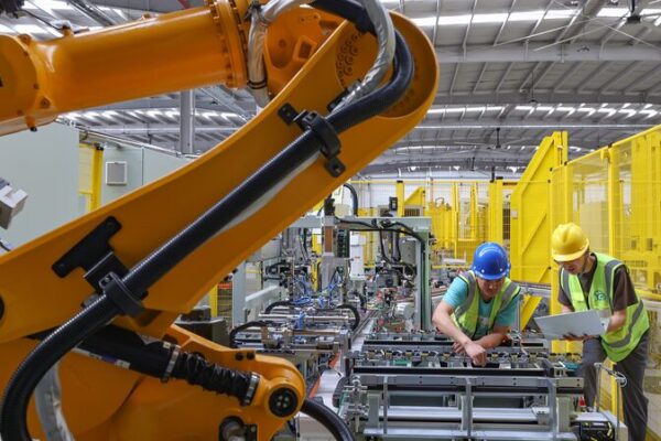 Foreign Investment in China Soars Amid Global Slowdown Foreign_Investment_in_China_Soars_Amid_Global_Slowdown
