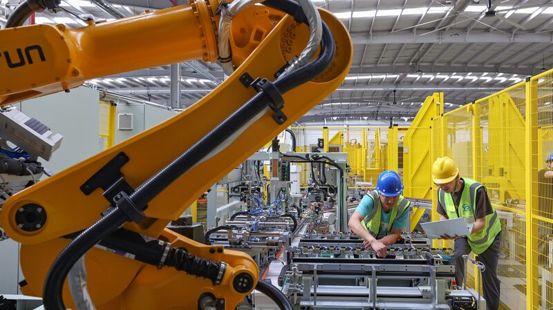 Foreign_Investment_in_China_Soars_Amid_Global_Slowdown - News for amigos, by amigos Foreign_Investment_in_China_Soars_Amid_Global_Slowdown