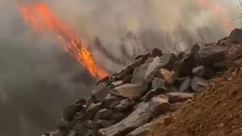 Forest_Fire_Rages_in_SW_China_s_Ganzi__Over_700_Firefighters_Mobilized - News for amigos, by amigos Forest_Fire_Rages_in_SW_China_s_Ganzi__Over_700_Firefighters_Mobilized