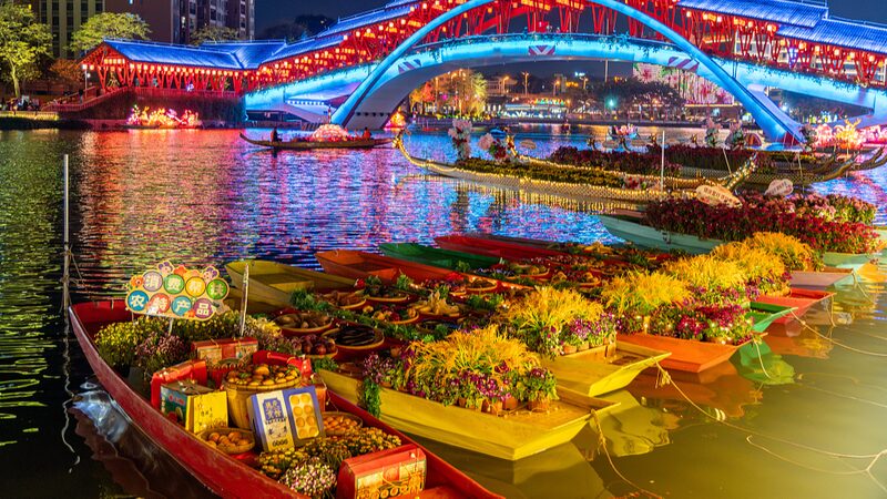 Foshan_s_Waterborne_Flower_Market__Dive_into_a_Romantic_Chinese_New_Year_Adventure______ - News for amigos, by amigos Foshan_s_Waterborne_Flower_Market__Dive_into_a_Romantic_Chinese_New_Year_Adventure______