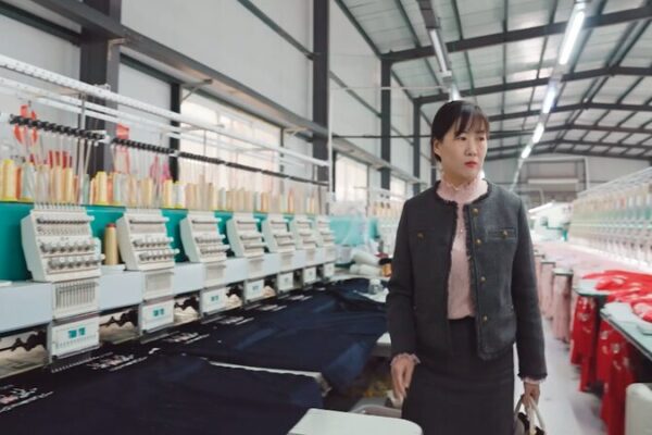 From Art Student to Hanfu Icon: Meng Xiaoxia Revives Tradition in Shandong From_Art_Student_to_Hanfu_Icon__Meng_Xiaoxia_Revives_Tradition_in_Shandong video poster