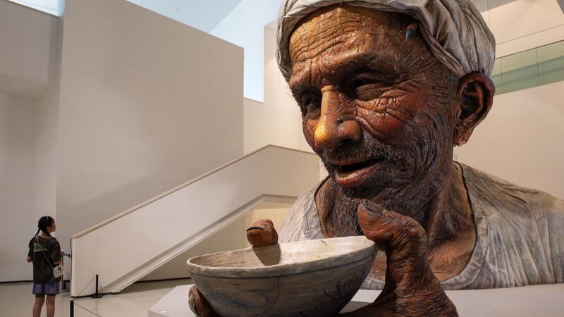 From_Canvas_to_Colossus___Father__Painting_Reborn_as_Gigantic_Sculpture - News for amigos, by amigos From_Canvas_to_Colossus___Father__Painting_Reborn_as_Gigantic_Sculpture