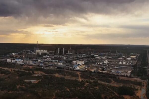 From Grasslands to Green Futures: Ordos’s Carbon Capture Breakthrough 🌿 From_Grasslands_to_Green_Futures__Ordos_s_Carbon_Capture_Breakthrough__