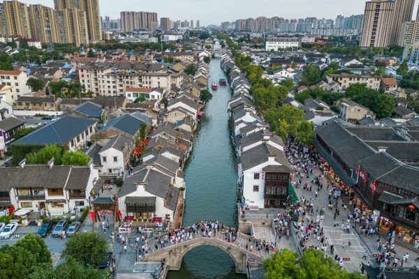 From ‘Little Shanghai’ to Innovation Powerhouse: Wuxi’s Rise in China’s Industrial Modernization 🚀 From__Little_Shanghai__to_Innovation_Powerhouse__Wuxi_s_Rise_in_China_s_Industrial_Modernization__