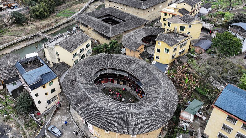 Fujian_s_Tulou__The_Hakka_s_Epic_Earthen_Fortresses___ - News for amigos, by amigos Fujian_s_Tulou__The_Hakka_s_Epic_Earthen_Fortresses___
