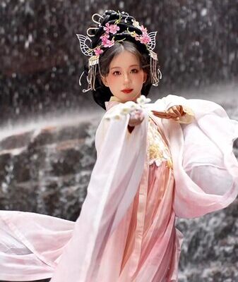 Fuxi Mountain’s Hanfu Show: A Vibrant Blend of Tradition and Nature Fuxi_Mountain_s_Hanfu_Show__A_Vibrant_Blend_of_Tradition_and_Nature video poster