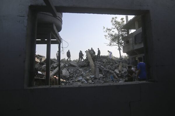 Gaza Families Head South Seeking Safety Amid Rising Tensions 🕊️ Gaza_Families_Head_South_Seeking_Safety_Amid_Rising_Tensions___ video poster