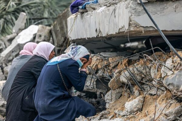 Gaza_Hospitals_Shut_Down_as_IDF_Advances__Death_Toll_Hits_20_000 video poster