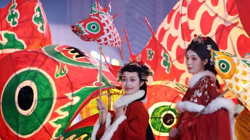 Giant_Fish_Lanterns_Illuminate_Nanjing_s_Night_Parade___