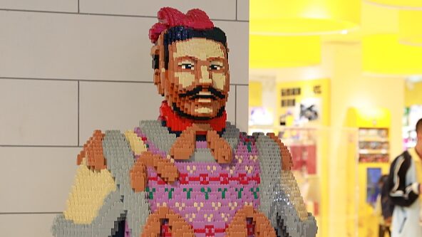 Giant Lego Terracotta Warrior Turns Heads in Xi’an! Giant_Lego_Terracotta_Warrior_Turns_Heads_in_Xi_an_
