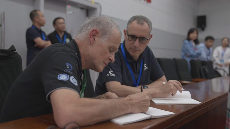 Global_Scientists_Applaud_China_s_Chang_e_6_Moon_Mission_for_Space_Exploration___poster - News for amigos, by amigos Global_Scientists_Applaud_China_s_Chang_e_6_Moon_Mission_for_Space_Exploration__ video poster