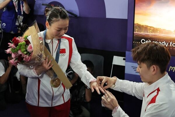 Golden Victory and a Diamond Ring: Huang Yaqiong’s Unforgettable Olympic Moment 💍 Golden_Victory_and_a_Diamond_Ring__Huang_Yaqiong_s_Unforgettable_Olympic_Moment__