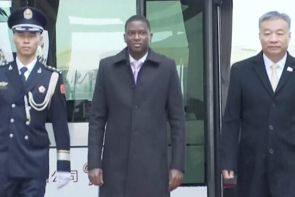Grenada’s PM Dickon Mitchell Touches Down in Beijing 🇨🇳✈️ Grenada_s_PM_Dickon_Mitchell_Touches_Down_in_Beijing_____ video poster