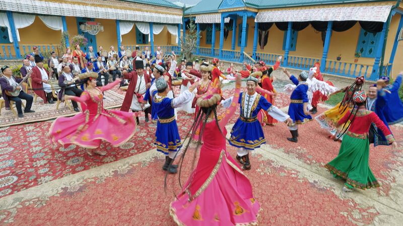 Grooving_to_Hami_Muqam__Xinjiang_s_Melodies_of_Joy_and_Heart_poster - News for amigos, by amigos Grooving_to_Hami_Muqam__Xinjiang_s_Melodies_of_Joy_and_Heart video poster