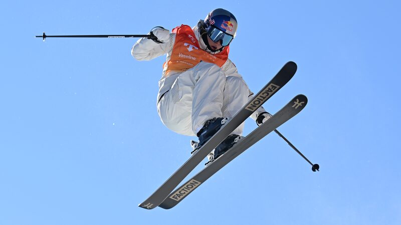 Gu_Ailing_Soars_to_Gold_in_FIS_Freeski_Halfpipe_World_Cup___ - News for amigos, by amigos Gu_Ailing_Soars_to_Gold_in_FIS_Freeski_Halfpipe_World_Cup___