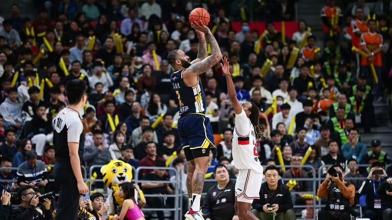 Guangdong_Southern_Tigers_Roar_Past_Guangzhou_in_Epic_Victory___