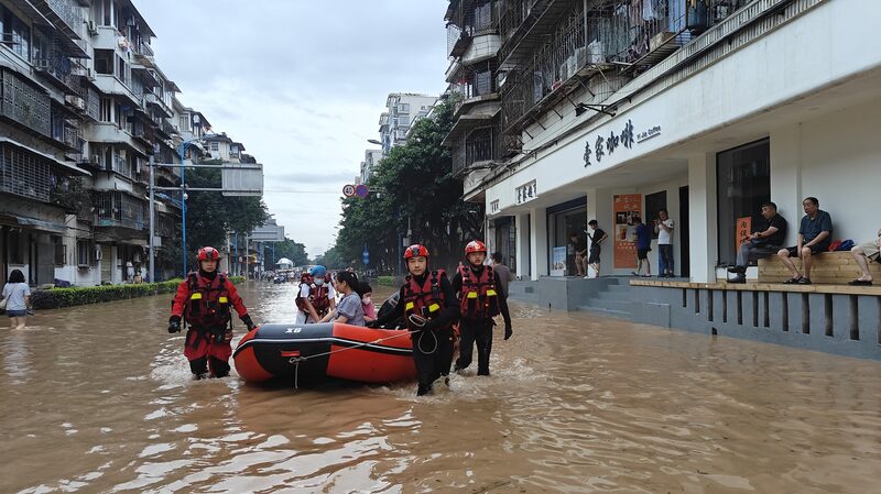 Guilin_s_Water_Levels_Soar_Above_Records_Amid_Heavy_Rains__ - News for amigos, by amigos Guilin_s_Water_Levels_Soar_Above_Records_Amid_Heavy_Rains__