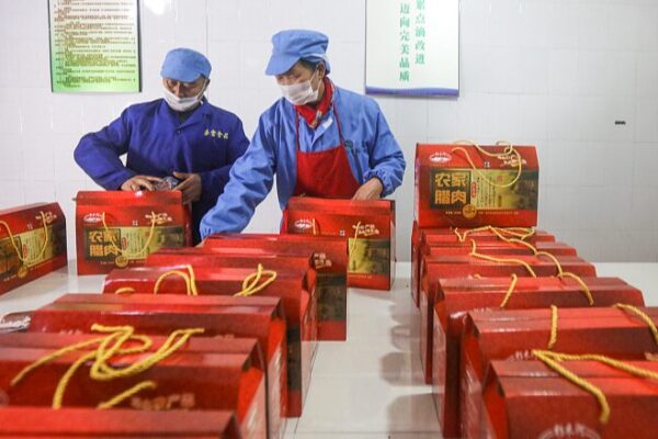 Guizhou Markets Buzz with Chinese New Year Festivities 🎉 Guizhou_Markets_Buzz_with_Chinese_New_Year_Festivities__