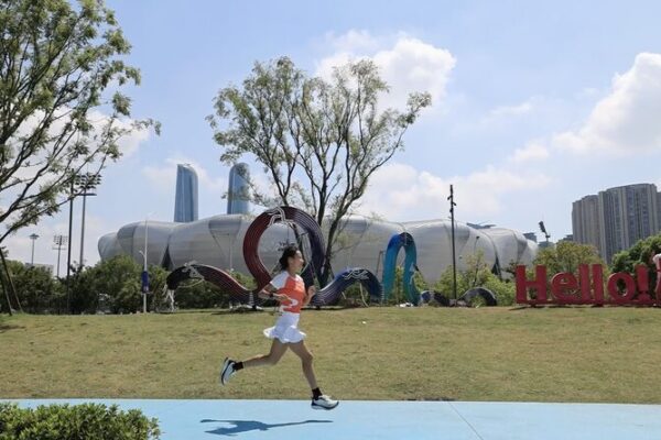 Hangzhou’s Harmonious Blend: Where Tranquility Meets Vitality 🌿🏃♀️ Hangzhou_s_Harmonious_Blend__Where_Tranquility_Meets_Vitality______ video poster