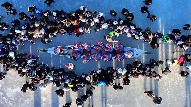 Harbin_Unveils_Icy_Dragon_Boat_Tug_of_War_on_Frozen_Songhua_River - News for amigos, by amigos Harbin_Unveils_Icy_Dragon_Boat_Tug_of_War_on_Frozen_Songhua_River