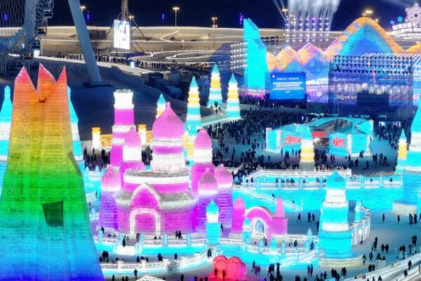 Harbin’s 40th Ice and Snow Festival Opens to Winter Wonderland Magic ❄️ Harbin_s_40th_Ice_and_Snow_Festival_Opens_to_Winter_Wonderland_Magic___
