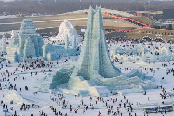 Harbin’s Ice and Snow World: A Winter Wonderland Awaits 🌟 Harbin_s_Ice_and_Snow_World__A_Winter_Wonderland_Awaits__
