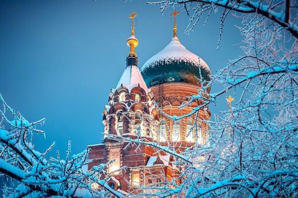 Harbin_s_Saint_Sophia_Cathedral_Charms_Winter_Travelers