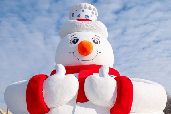 Harbin’s ‘Mr Snowman’ Invites You to a Winter Wonderland! ☃️❄️ Harbin_s__Mr_Snowman__Invites_You_to_a_Winter_Wonderland______ video poster