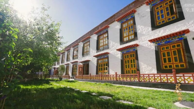 Healing_the_Himalayas__How_a_Tibetan_Hospital_Serves_Its_Community_poster - News for amigos, by amigos Healing_the_Himalayas__How_a_Tibetan_Hospital_Serves_Its_Community video poster