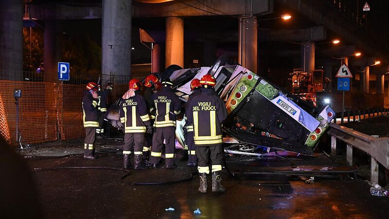 Heartbreaking_Bus_Crash_Near_Venice_Leaves_21_Dead__Including_Two_Children_poster - News for amigos, by amigos __Heartbreaking_Bus_Crash_Near_Venice_Leaves_21_Dead__Including_Two_Children video poster