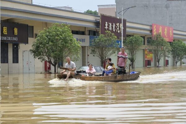 🌧️ Heavy Rain in Guangdong Leaves 3 Dead, 11 Missing ___Heavy_Rain_in_Guangdong_Leaves_3_Dead__11_Missing