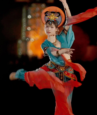 High-Flying Romance: Ancient Apsara Dances at Shenzhou-18 Launch High_Flying_Romance__Ancient_Apsara_Dances_at_Shenzhou_18_Launch video poster