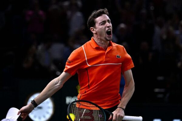 Home Hero Humbert Shocks Alcaraz in Thrilling Paris Masters Upset 🎾🇫🇷 Home_Hero_Humbert_Shocks_Alcaraz_in_Thrilling_Paris_Masters_Upset____