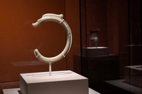Hong Kong Palace Museum Unveils ‘Origins of Chinese Civilization’ Exhibition 🎉 Hong_Kong_Palace_Museum_Unveils__Origins_of_Chinese_Civilization__Exhibition__ video poster