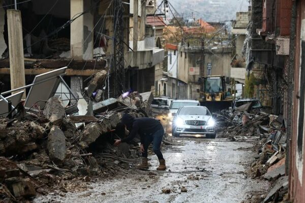 Hope Returns as Israel-Hezbollah Ceasefire Holds, Displaced Lebanese Journey Home Hope_Returns_as_Israel_Hezbollah_Ceasefire_Holds__Displaced_Lebanese_Journey_Home
