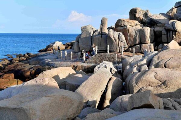 Houyan Island: Discover Fujian’s Stunning Coastal Escape 🌊 Houyan_Island__Discover_Fujian_s_Stunning_Coastal_Escape__