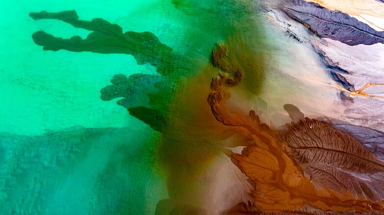 Hubei_s_Colorful_Tailing_Dam_Shines_Bright__A_Hidden_Rainbow_in_Huangshi