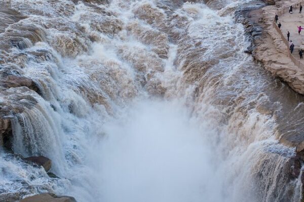 Hukou Waterfall: China’s Stunning Natural Marvel 🌊 Hukou_Waterfall__China_s_Stunning_Natural_Marvel__