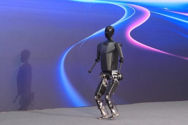 Humanoid Robots Powering China’s Innovation Surge 🚀 Humanoid_Robots_Powering_China_s_Innovation_Surge__
