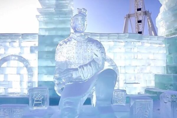 Ice Terracotta Warriors Dazzle Visitors at Harbin Ice and Snow World Ice_Terracotta_Warriors_Dazzle_Visitors_at_Harbin_Ice_and_Snow_World video poster
