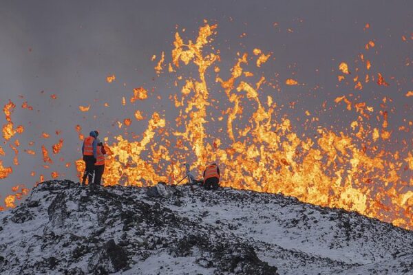 Iceland’s Lava Flows Slow Down, Flights Remain Unaffected ✈️🌋 Iceland_s_Lava_Flows_Slow_Down__Flights_Remain_Unaffected____